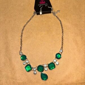 Paparazzi Emerald Green and Silver Necklace